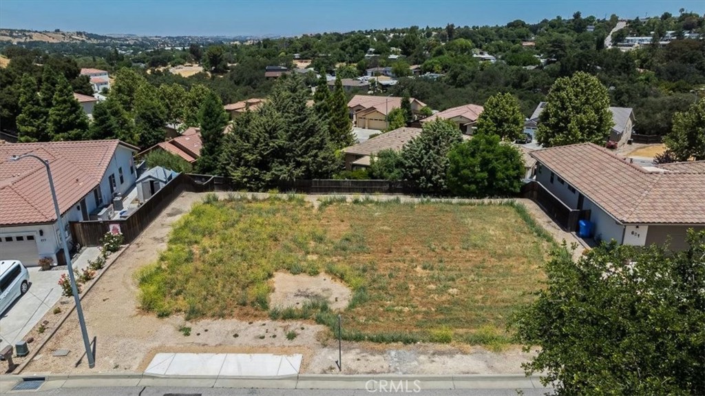 679 Red Cloud Road Paso Robles, CA 93446 - Photo 2 of 4 Gallery Image 2
