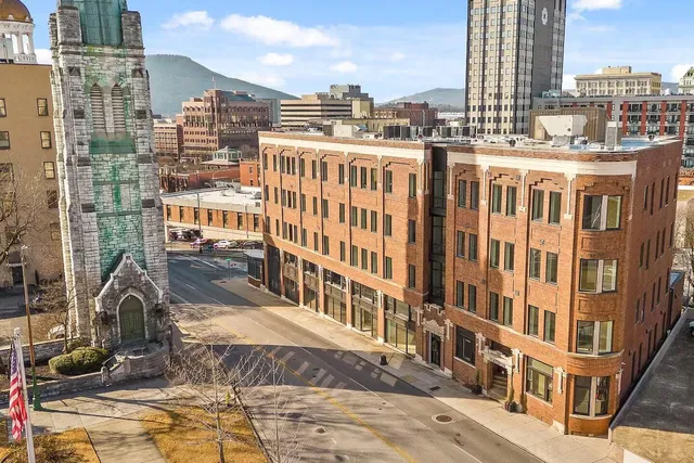 $395,000 | 707 Georgia Avenue, Unit 305, Chattanooga, TN 37402