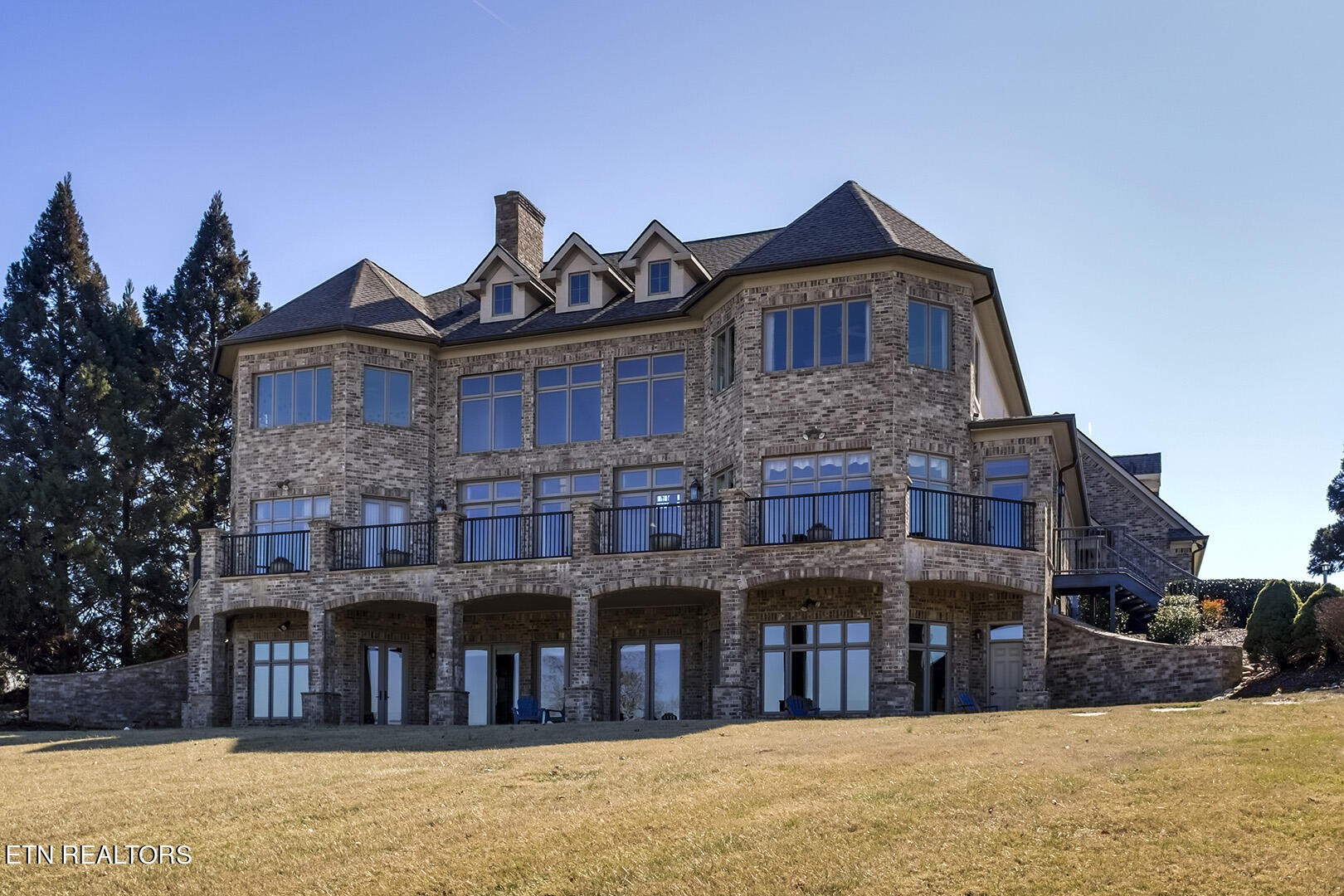 170 Thunder Road Vonore, TN 37885 - Photo 4 of 60 Gallery Image 4