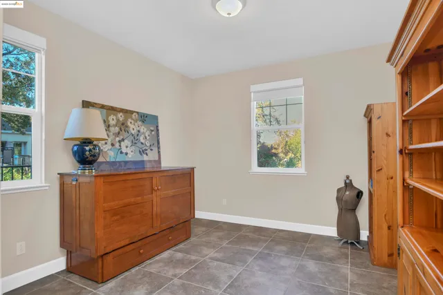 a view of an entryway with workspace