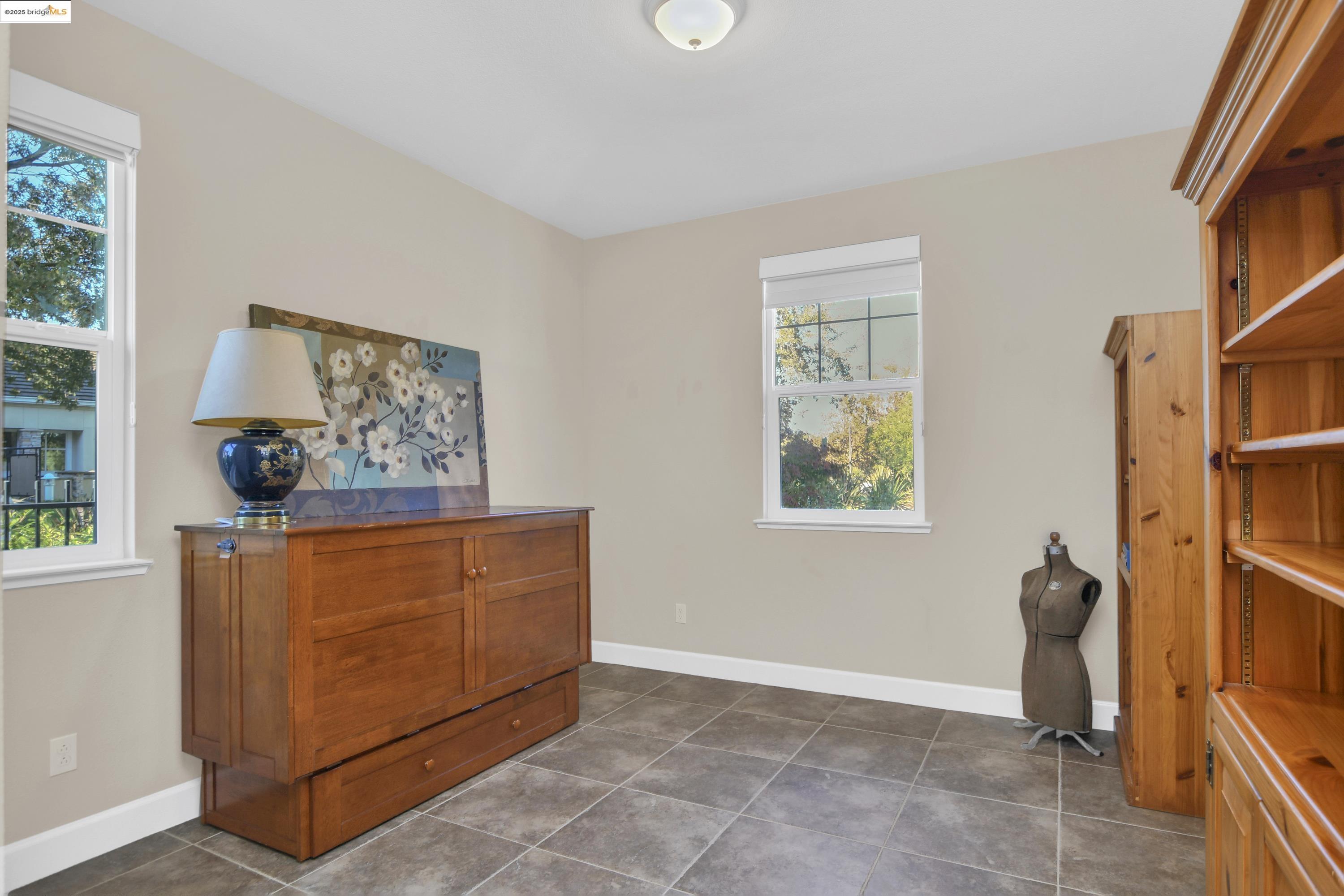 353 Desert Forest Court Rio Vista, CA 94571 - Photo 20 of 39 a view of an entryway with workspace