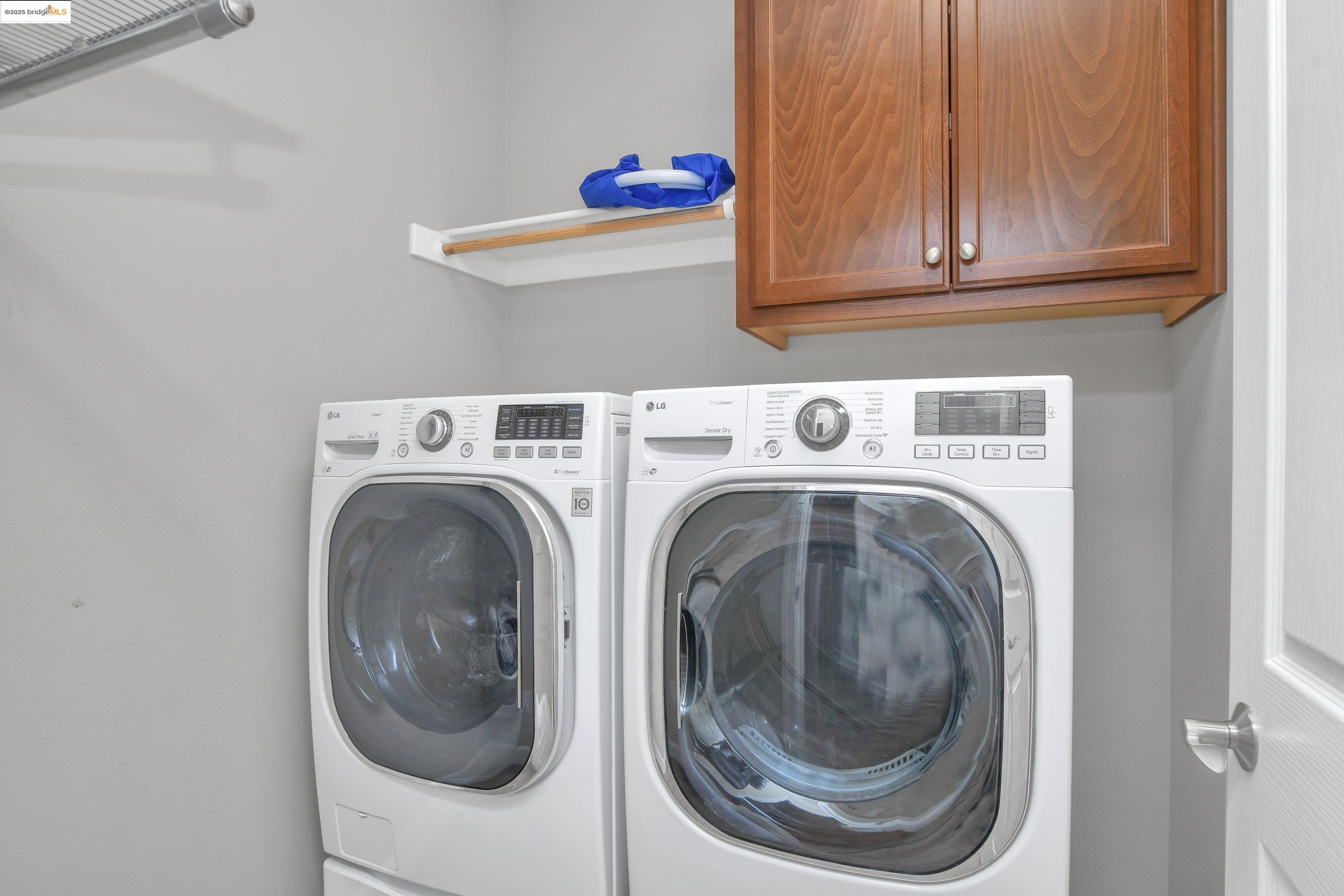 353 Desert Forest Court Rio Vista, CA 94571 - Photo 23 of 39 a utility room with dryer and washer