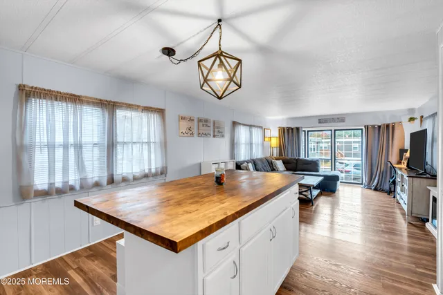 $149,000 | 22 Shorehaven Park, Hazlet, NJ 07730