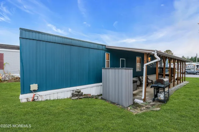 $149,000 | 22 Shorehaven Park, Hazlet, NJ 07730