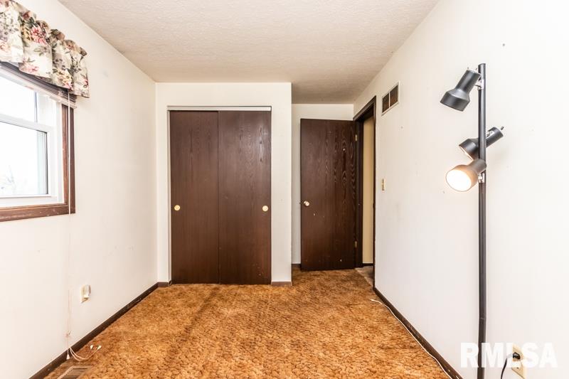 1917 Chicory Road Pekin, IL 61554 - Photo 15 of 41 Gallery Image 15