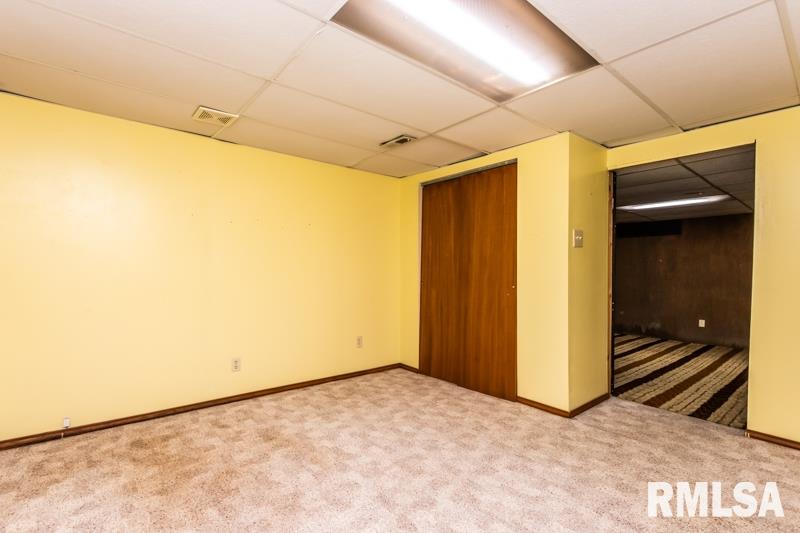 1917 Chicory Road Pekin, IL 61554 - Photo 29 of 41 Gallery Image 29