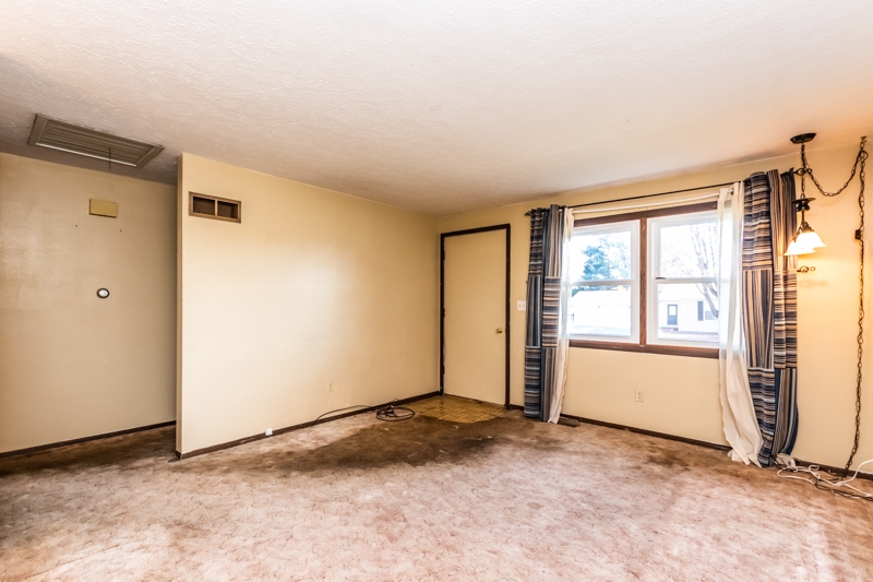 1917 Chicory Road Pekin, IL 61554 - Photo 3 of 41 Gallery Image 3