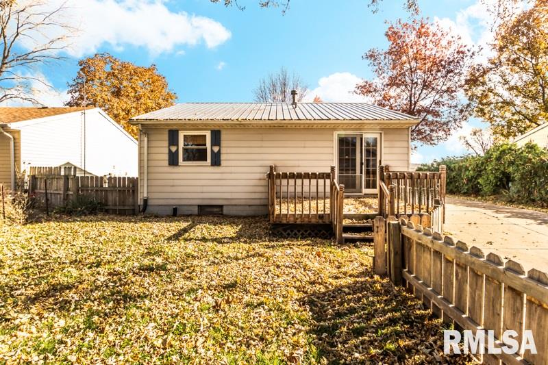 1917 Chicory Road Pekin, IL 61554 - Photo 33 of 41 Gallery Image 33