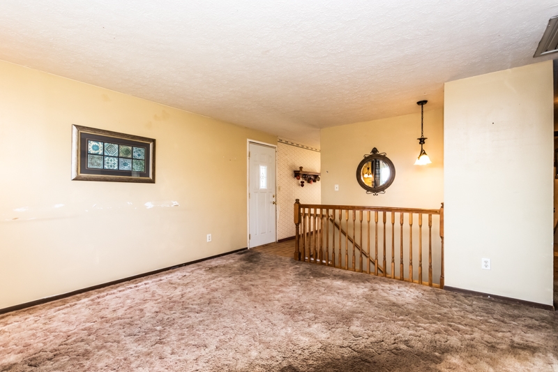 1917 Chicory Road Pekin, IL 61554 - Photo 5 of 41 Gallery Image 5