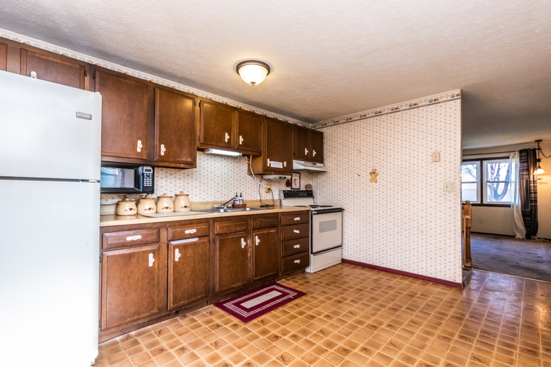 1917 Chicory Road Pekin, IL 61554 - Photo 10 of 41 Gallery Image 10