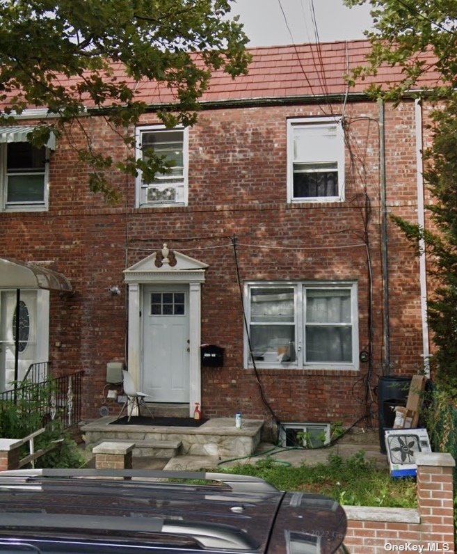 112 -18 FRANCIS LEWIS Blvd  