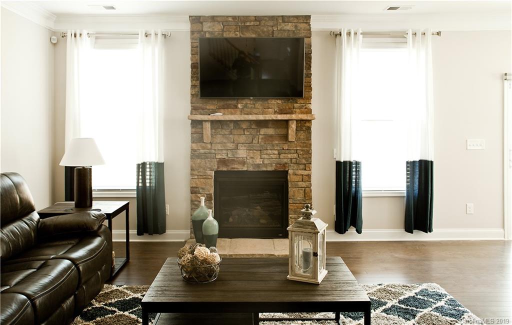 9318 Inverness Bay Road Charlotte, NC 28278 - Photo 12 of 26 Gallery Image 12