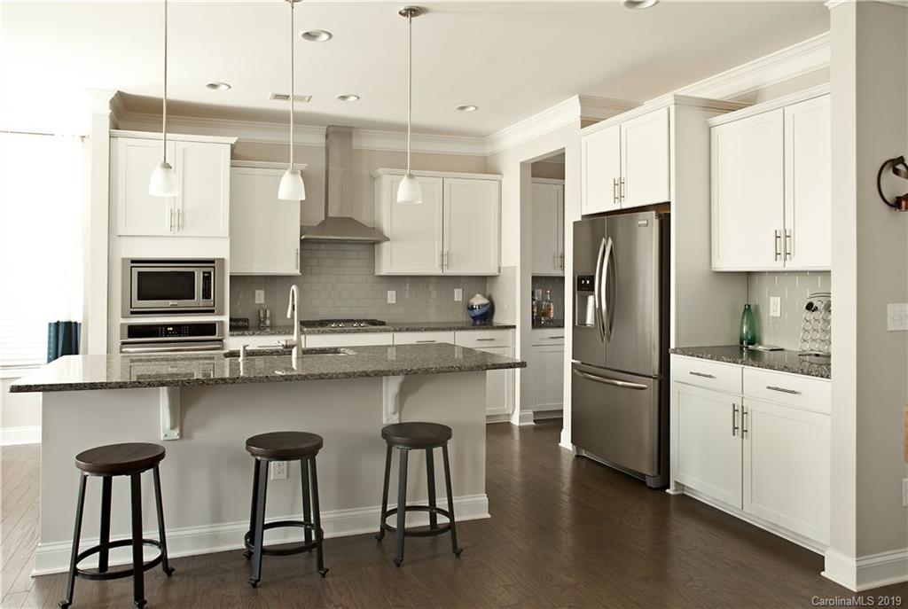 9318 Inverness Bay Road Charlotte, NC 28278 - Photo 6 of 26 Gallery Image 6