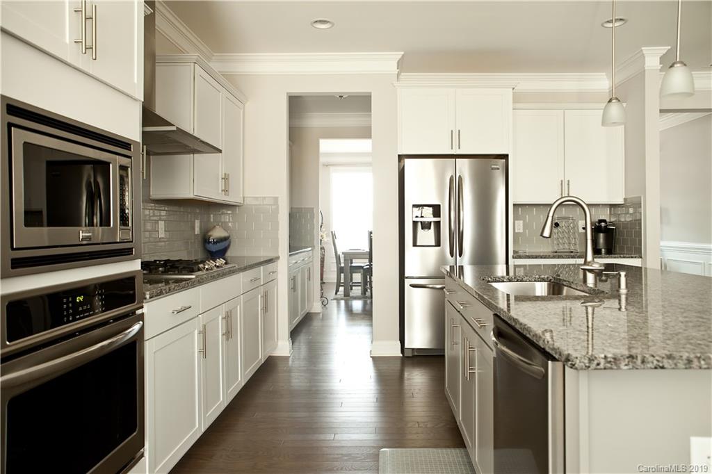 9318 Inverness Bay Road Charlotte, NC 28278 - Photo 8 of 26 Gallery Image 8