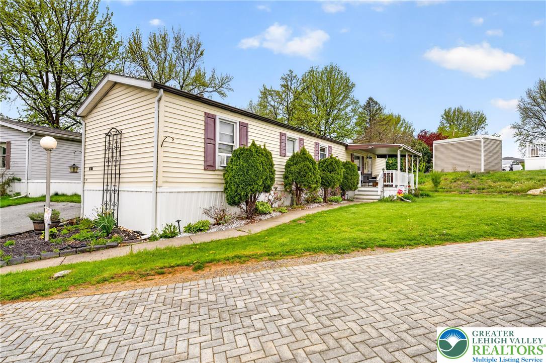 8766 Turkey Ridge Road Breinigsville, PA 18031 - Photo 3 of 35