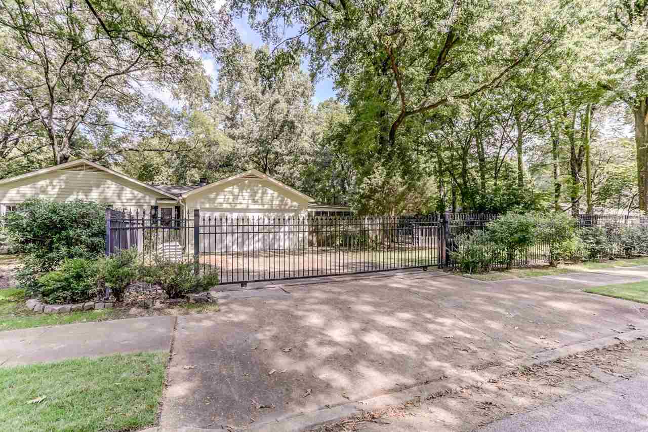 300 Barry Road Memphis, TN 38117 - Photo 3 of 23 Gallery Image 3