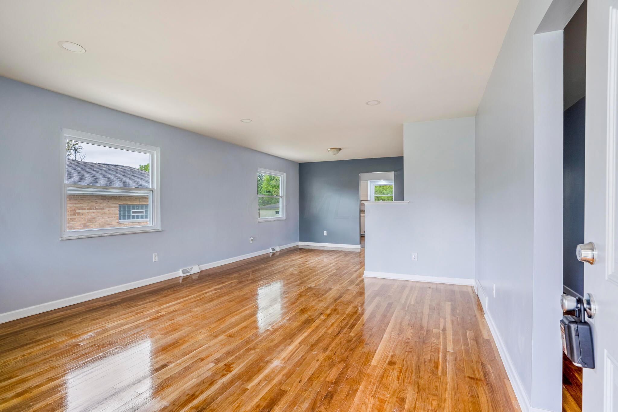 965 Beechwood Road Columbus, OH 43227 - Photo 5 of 32 DSC00638-HDR