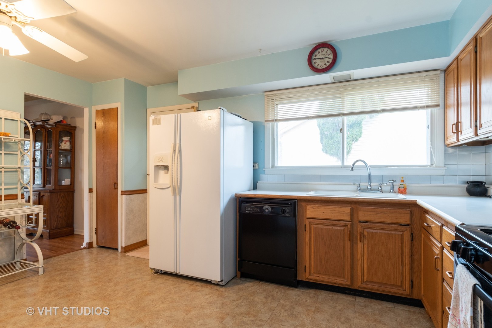 341 North Pinecrest Road Bolingbrook, IL 60440 - Photo 6 of 10