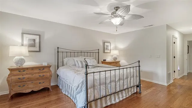 $485,000 | 4651 Chandlers Forde, Unit 34, Sarasota, FL 34235