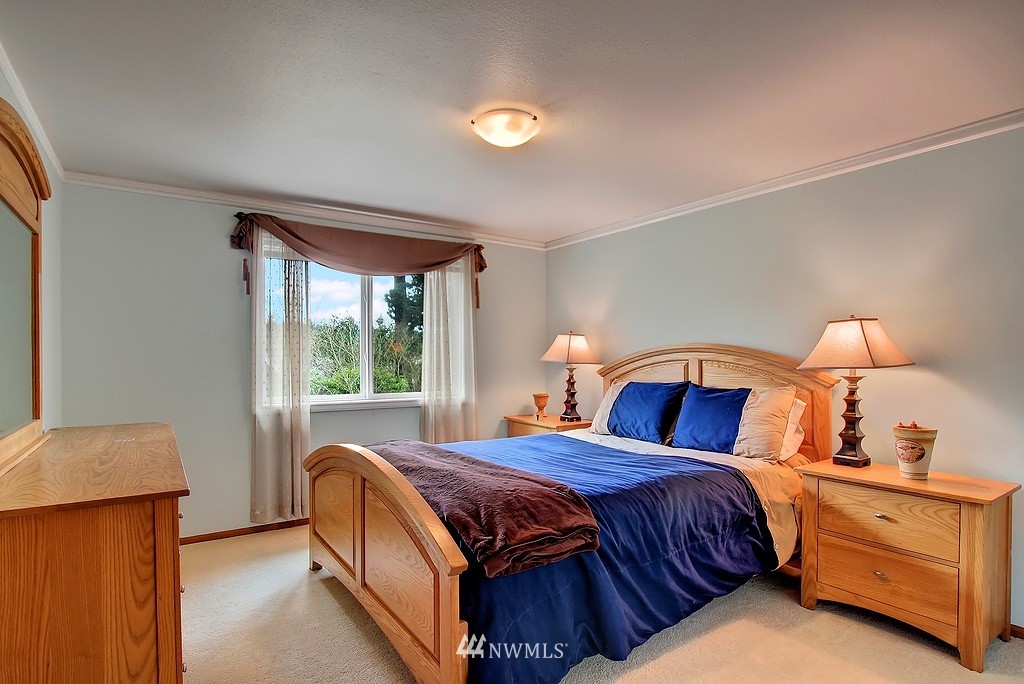 6414 136th Place Southwest Edmonds, WA 98026 - Photo 11 of 15 Gallery Image 11