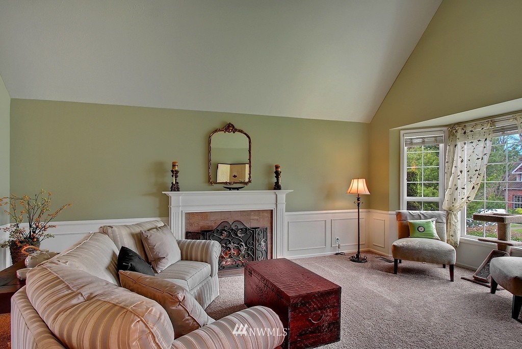 6414 136th Place Southwest Edmonds, WA 98026 - Photo 3 of 15 Gallery Image 3