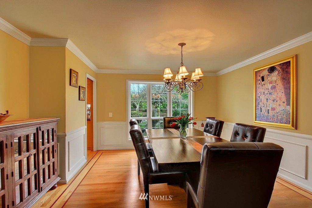 6414 136th Place Southwest Edmonds, WA 98026 - Photo 4 of 15 Gallery Image 4