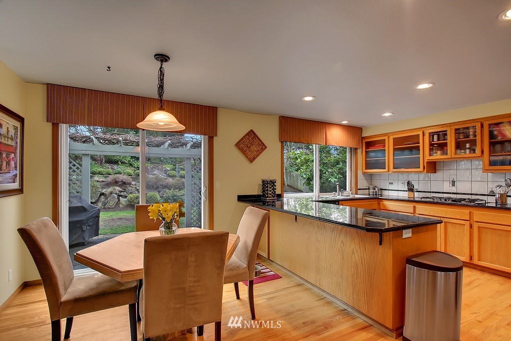 6414 136th Place Southwest Edmonds, WA 98026 - Photo 6 of 15 Gallery Image 6