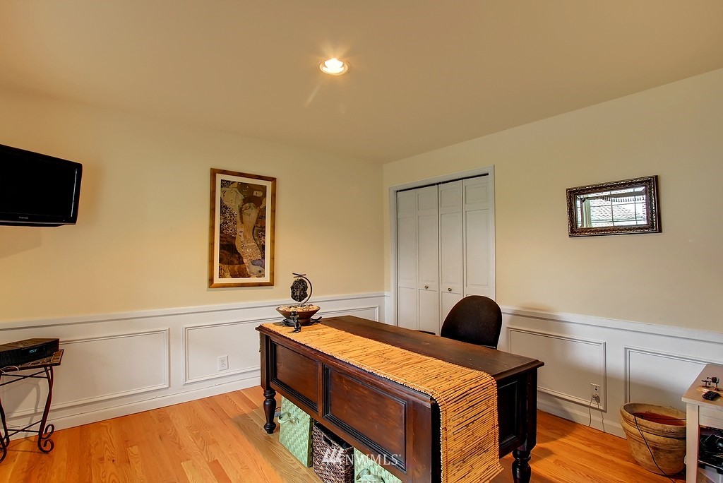 6414 136th Place Southwest Edmonds, WA 98026 - Photo 8 of 15 Gallery Image 8