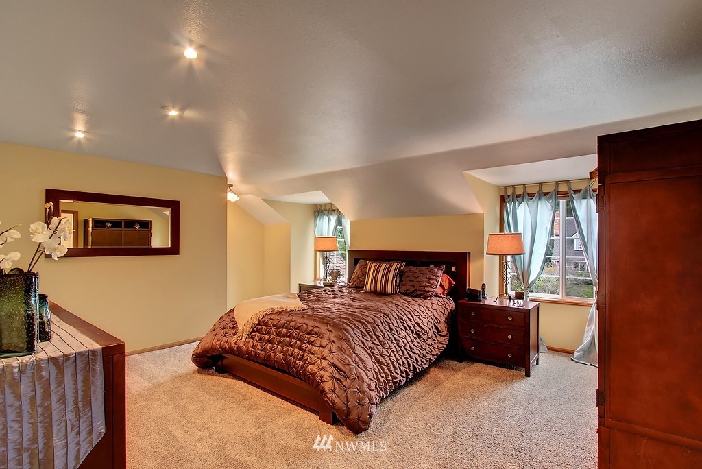 6414 136th Place Southwest Edmonds, WA 98026 - Photo 9 of 15 Gallery Image 9