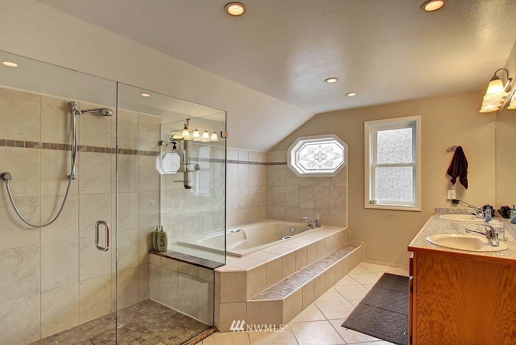 6414 136th Place Southwest Edmonds, WA 98026 - Photo 10 of 15 Gallery Image 10