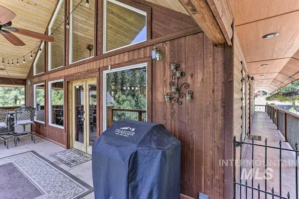 $1,250,000 | 18 Shady Lane, Garden Valley, ID 83622