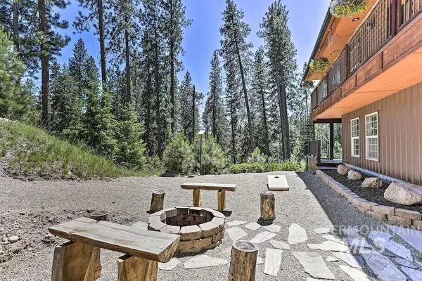 $1,250,000 | 18 Shady Lane, Garden Valley, ID 83622