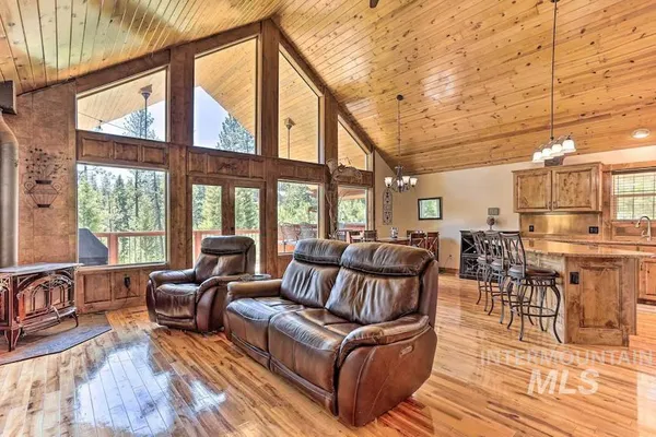 $1,250,000 | 18 Shady Lane, Garden Valley, ID 83622