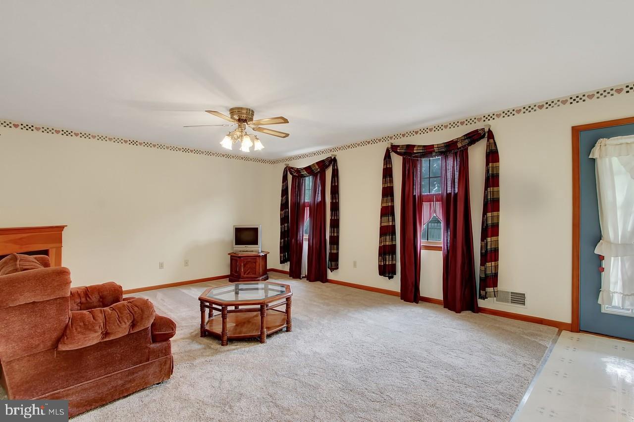 655 Teeter Road Littlestown, PA 17340 - Photo 8 of 26