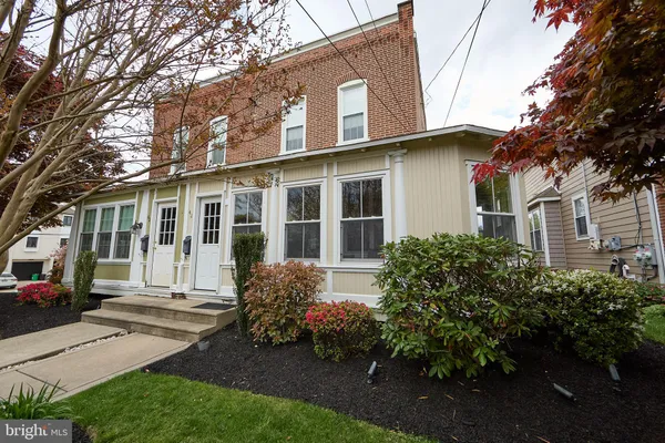 $4,000 | 423 North Orange Street, Media, PA 19063