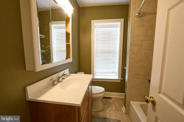 $4,000 | 423 North Orange Street, Media, PA 19063