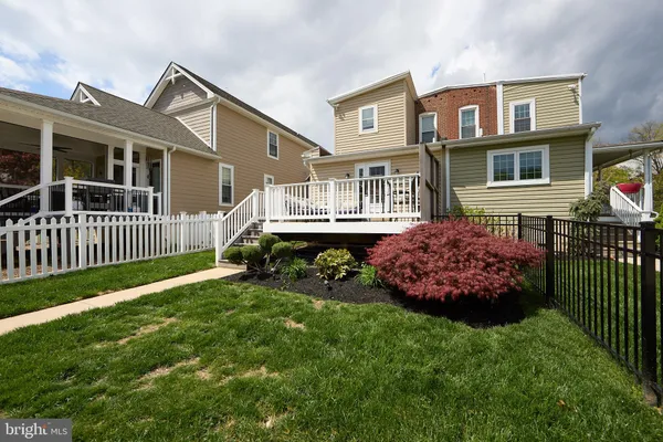 $4,000 | 423 North Orange Street, Media, PA 19063
