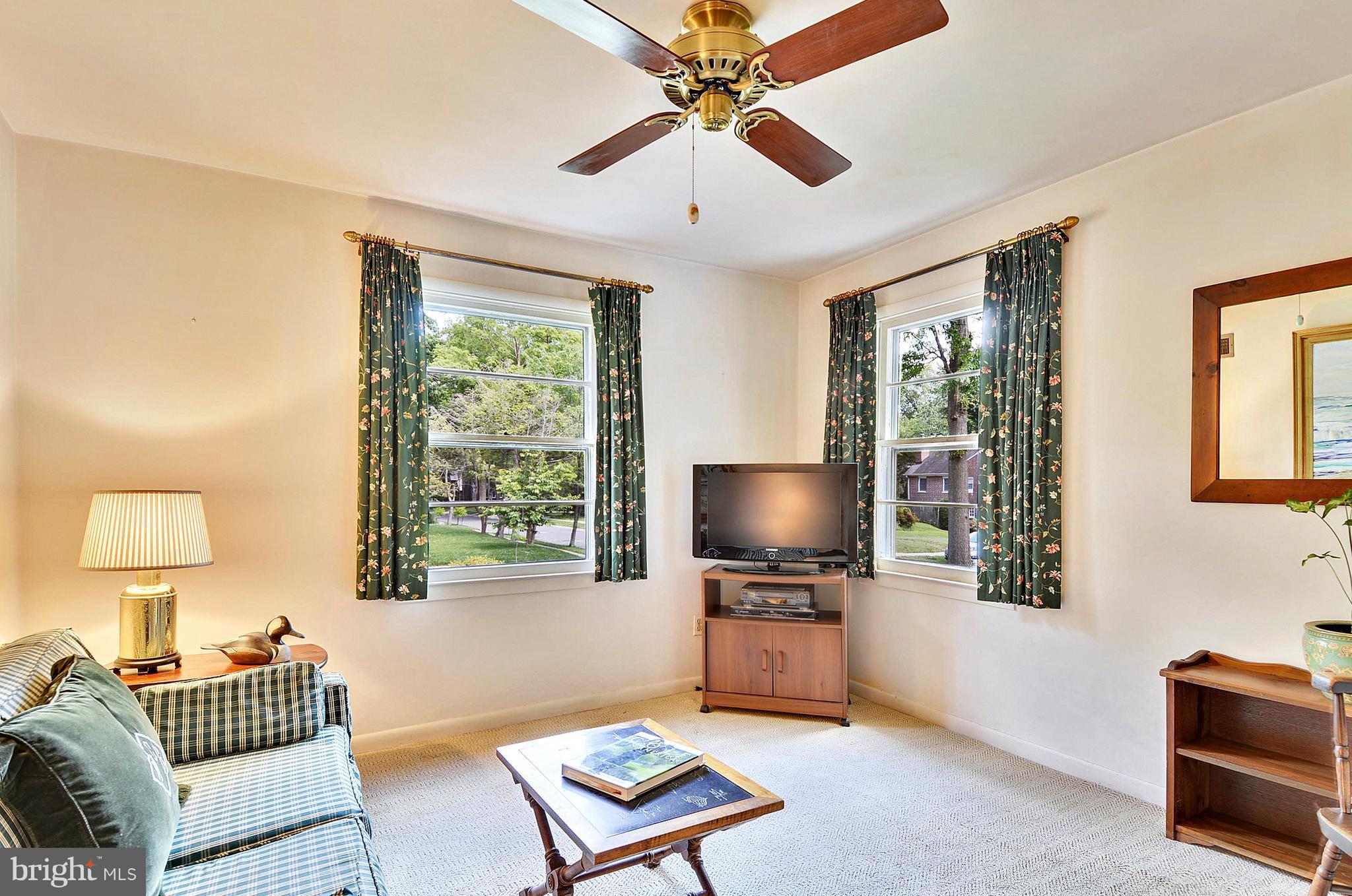 7006 Copeleigh Road Baltimore, MD 21212 - Photo 12 of 26 Den or Bedroom #1