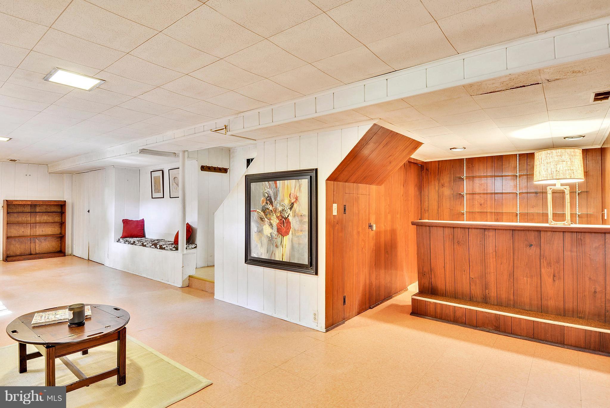 7006 Copeleigh Road Baltimore, MD 21212 - Photo 23 of 26 Bar/alcove area at end of clubroom