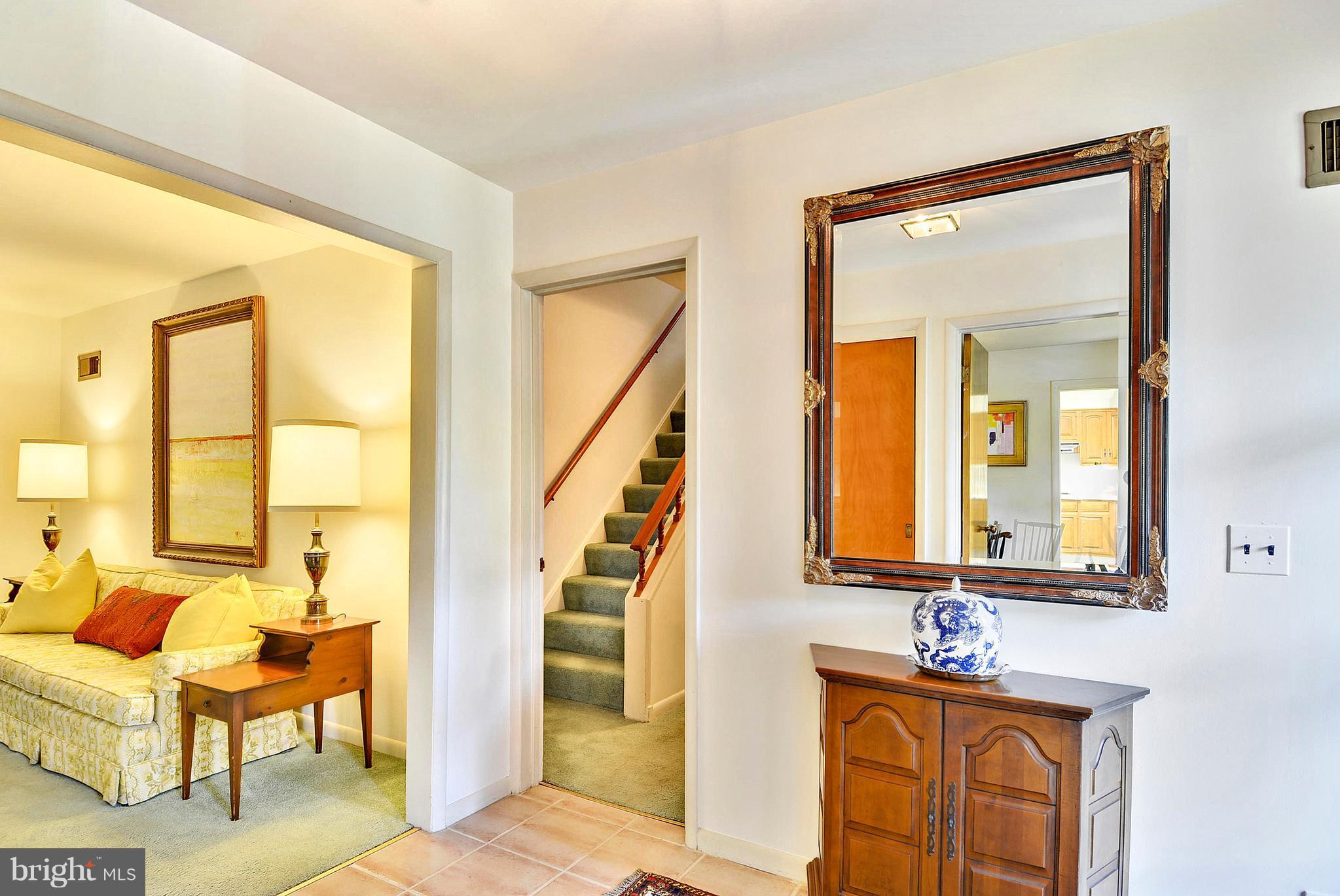 7006 Copeleigh Road Baltimore, MD 21212 - Photo 4 of 26 Foyer