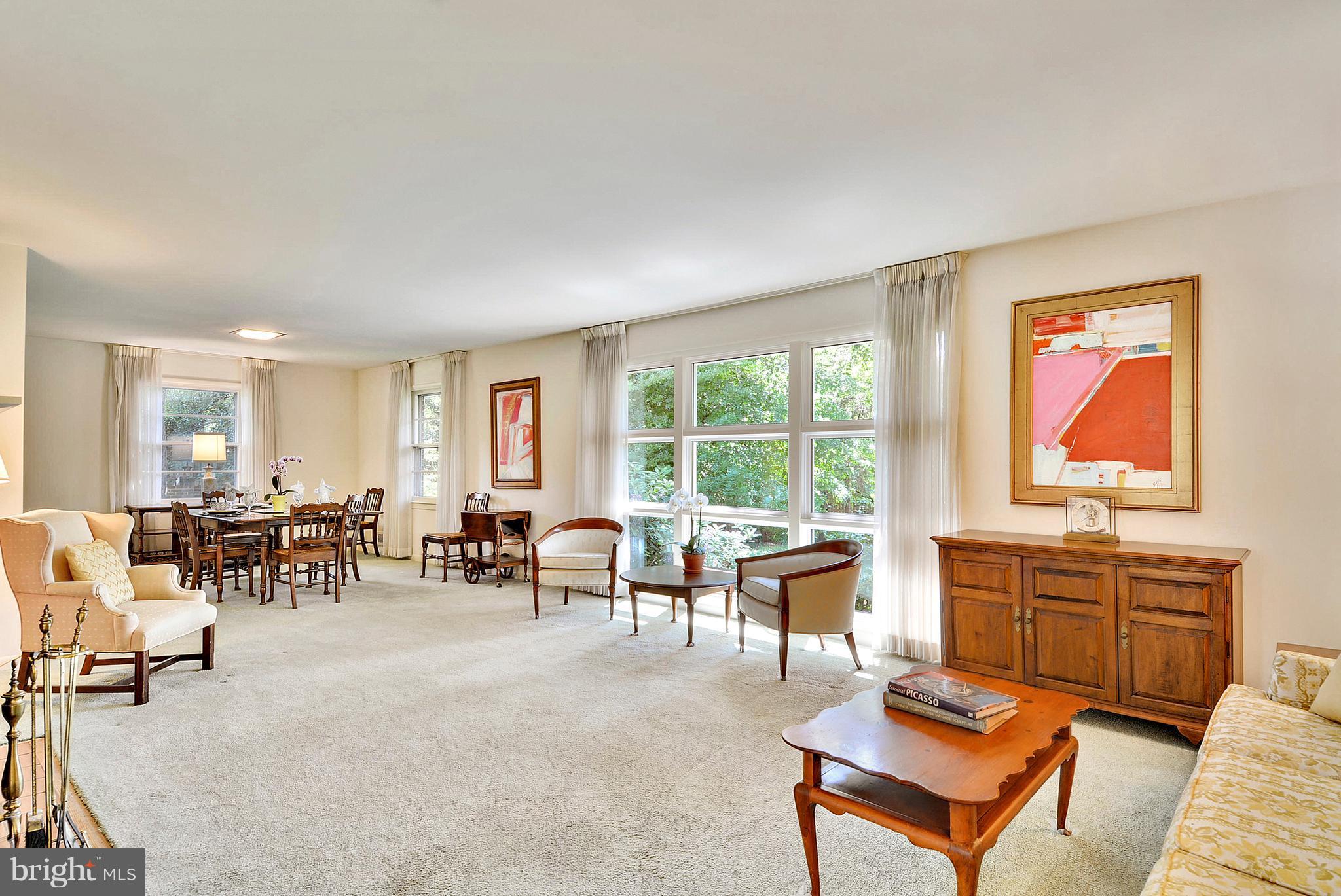 7006 Copeleigh Road Baltimore, MD 21212 - Photo 5 of 26 Living Room and Dining area