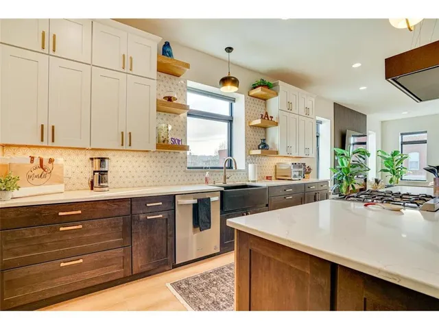 $959,000 | 119 South Washington Street, Lake City, MN 55041