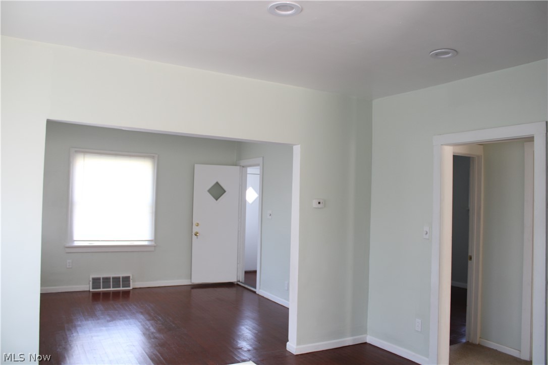 4634 Blythin Road Cleveland, OH 44125 - Photo 9 of 30