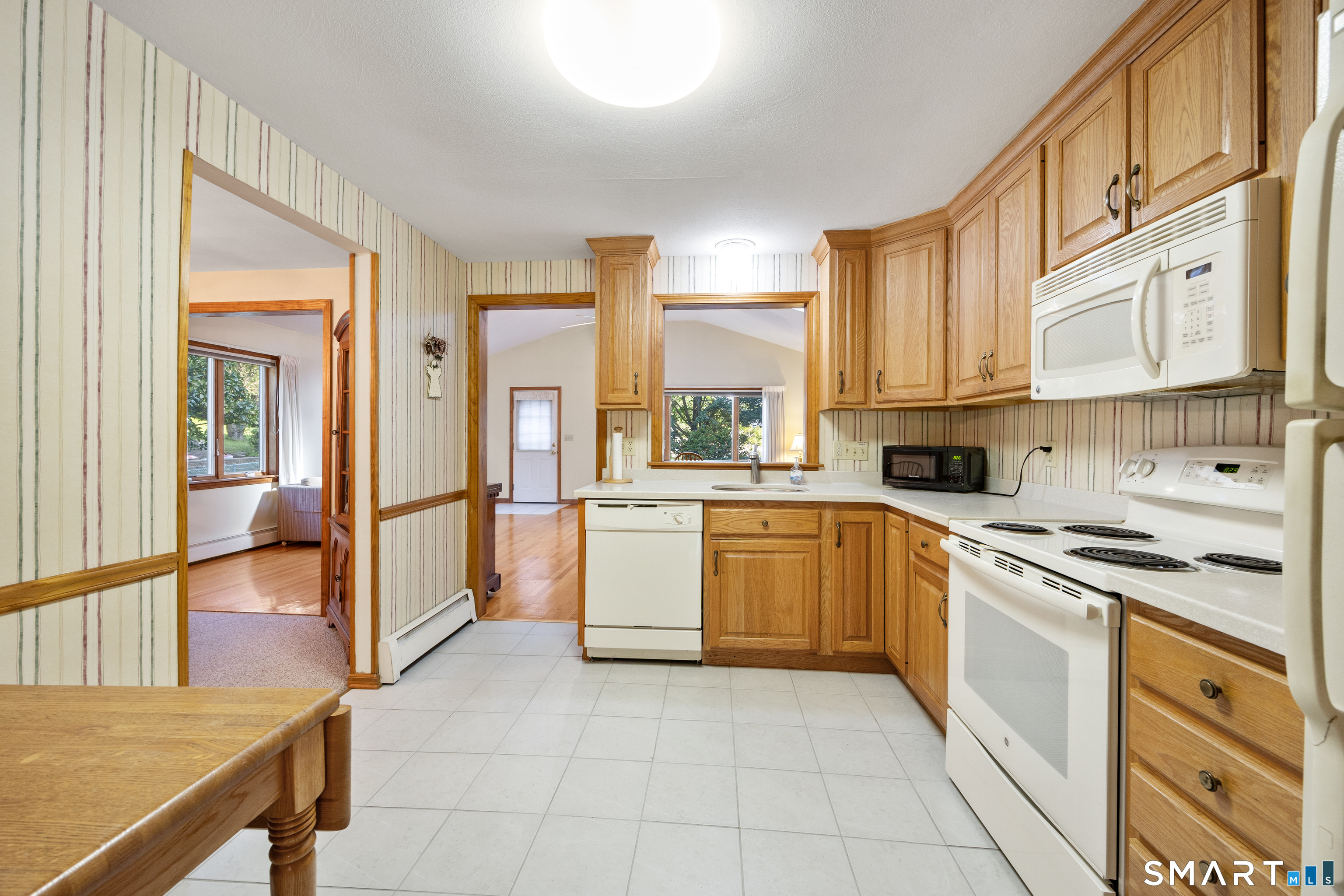 33 4 Rod Road Hamden, CT 06514 - Photo 14 of 38 Gallery Image 14