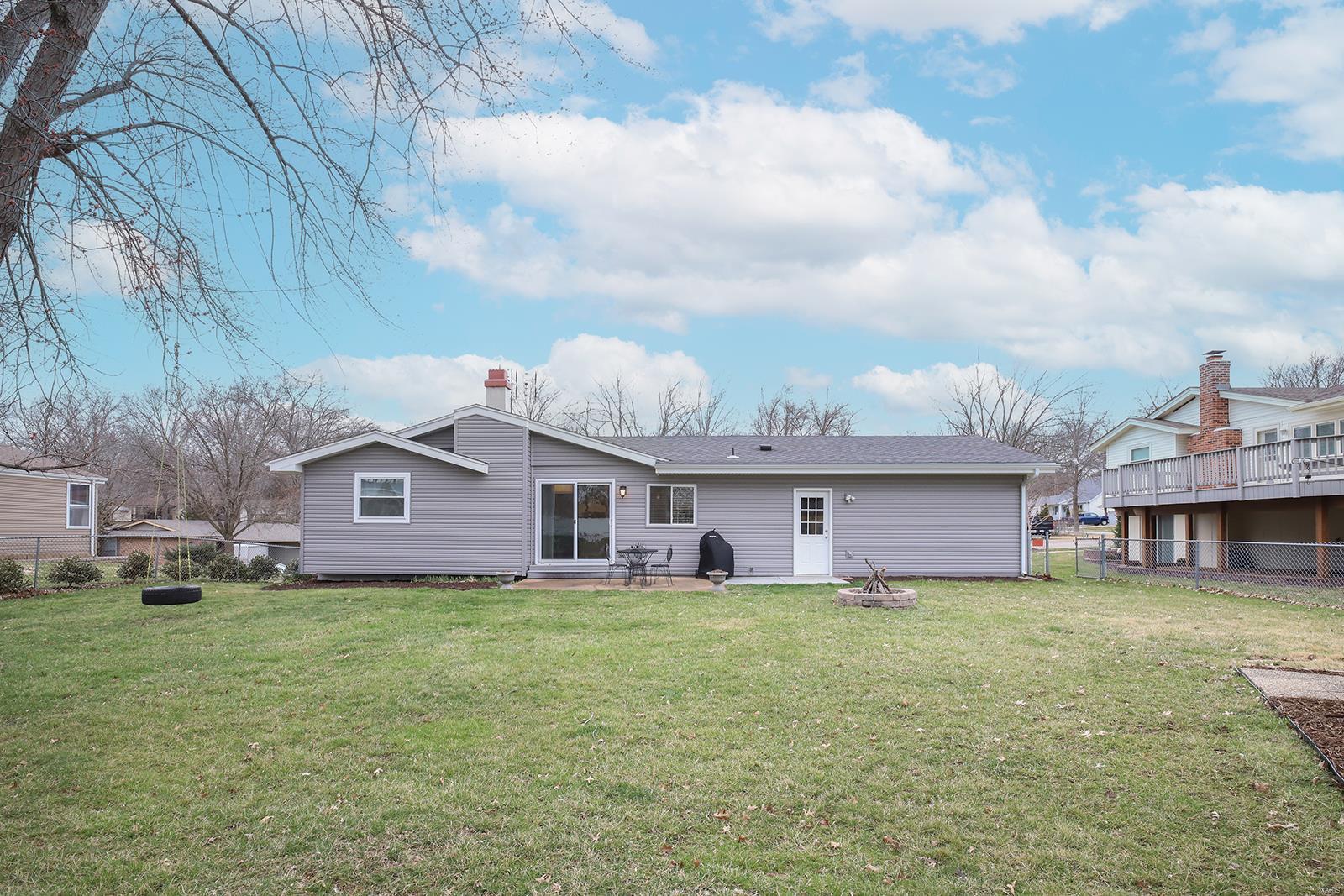 826 Village Meadow Drive Ballwin, MO 63021 - Photo 27 of 32