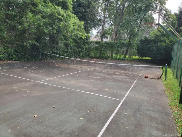 $275,000 | 47-27 Little Neck Parkway, Unit 4G | Little Neck