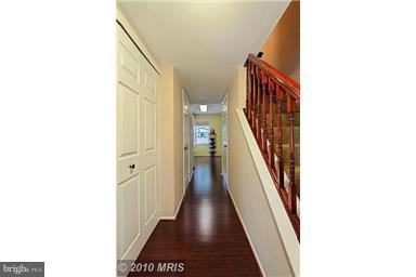 8353 Moline Place Springfield, VA 22153 - Photo 4 of 16 Interior (General)