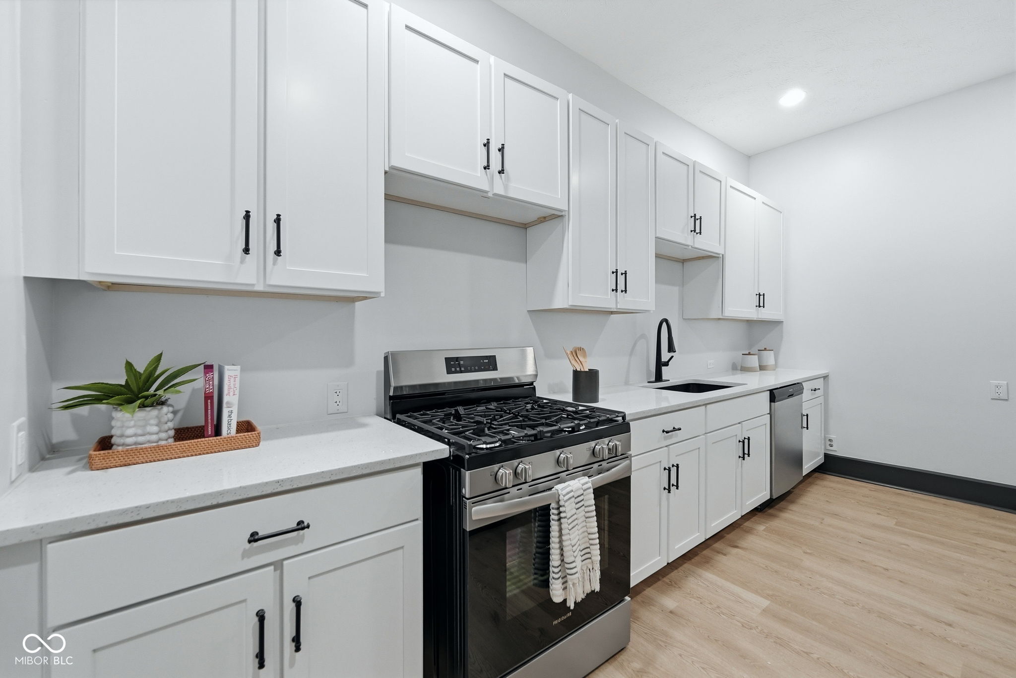 3752 Ruckle Street Indianapolis, IN 46205 - Photo 15 of 45