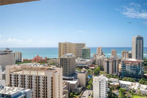 $2,800 | 430 Lewers Street, Unit 3005, Honolulu, HI 96815