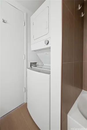 $2,800 | 430 Lewers Street, Unit 3005, Honolulu, HI 96815